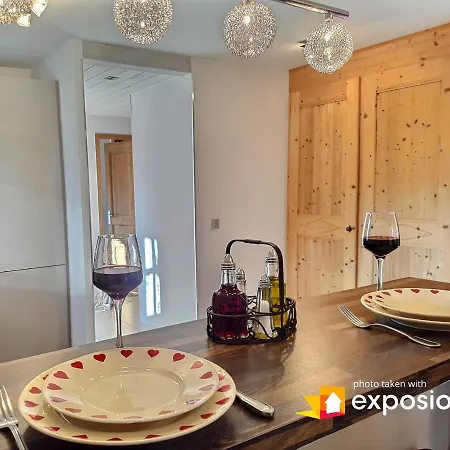 De 50m2 Pour 2 Personnes - Terrasse Et Balcon * Courchevel